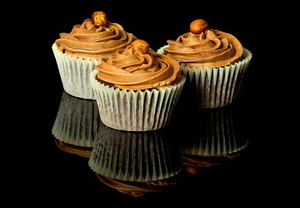 three cupcakes thumbnail