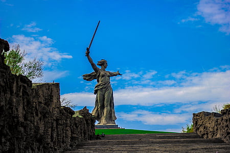 Mamayev Kurgan at daytime thumbnail