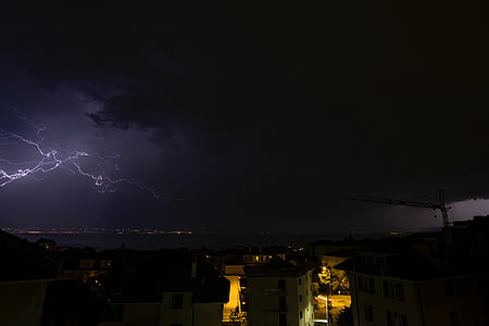 photo of lightning thumbnail