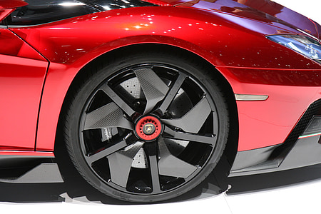 red vehicle thumbnail
