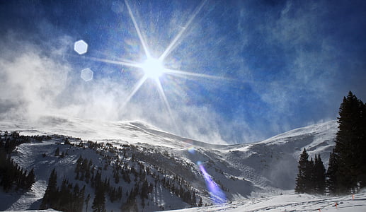 mountain covered with snow thumbnail