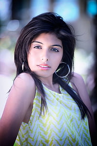 woman wearing green and white scoop-neck sleeveless top thumbnail