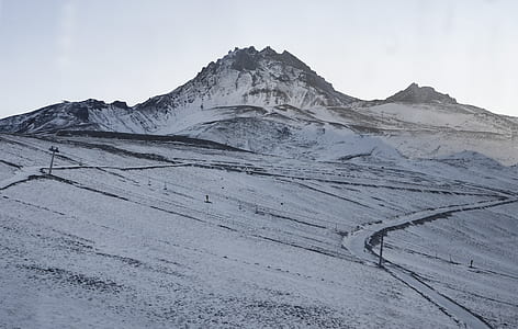 scenery of snow mountain thumbnail
