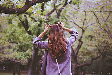 woman in purple jacket thumbnail