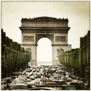 white and grey Arc de triomphe thumbnail