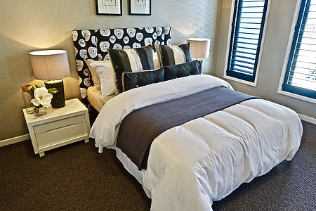 white and black comforter set thumbnail