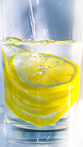 sliced lemons under water thumbnail