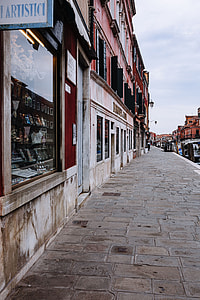 The beautiful and colorful Murano Island, Italy thumbnail