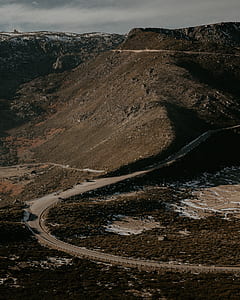landscape photography of mountains thumbnail