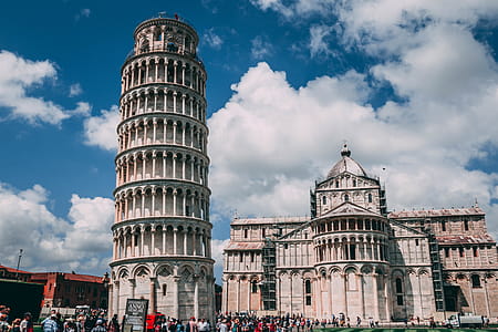 Leaning Tower of Pisa thumbnail