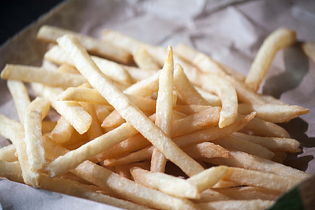 closeup photography of French fries thumbnail