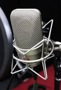 closeup photo of condenser microphone thumbnail