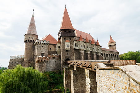 brown and orange castle thumbnail