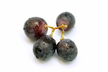 photo of four grapes thumbnail