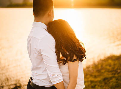 woman hugging man thumbnail