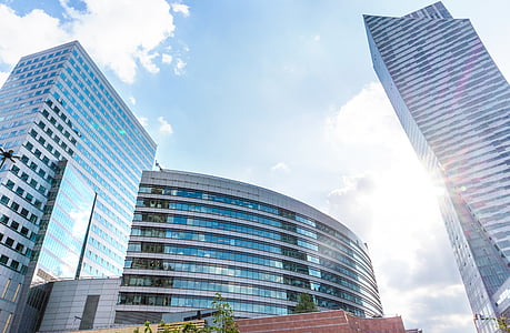 curtain wall building thumbnail