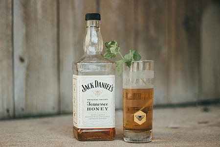 jack daniels, whiskey, honey, glass thumbnail