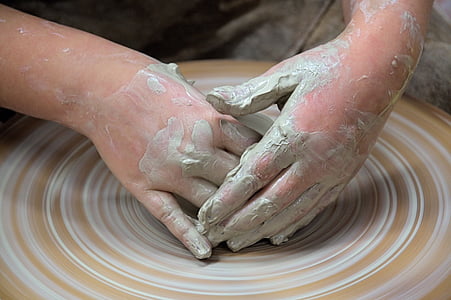 hub, hands, hand labor, potters, schlicker, turn thumbnail