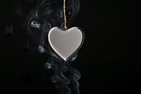 heart-shaped pendant artwork thumbnail