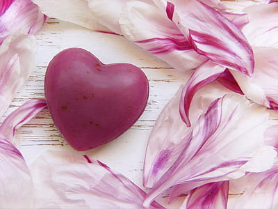 purple heart miniature on table thumbnail