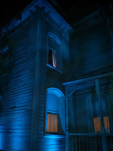 gray 2-floor house thumbnail