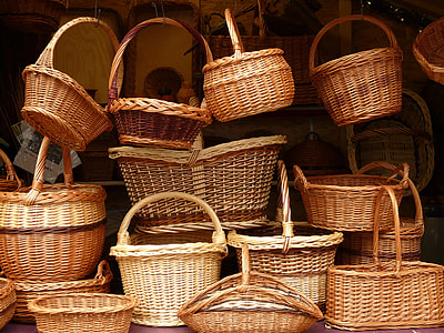 brown wicker basket lot thumbnail
