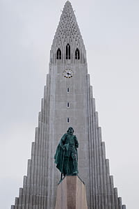 statue in front building thumbnail