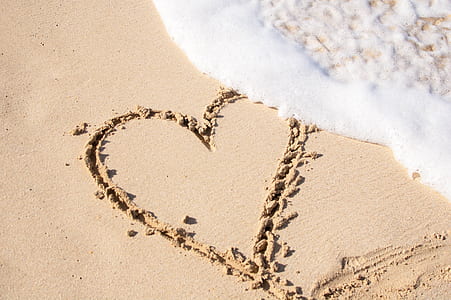 Beige Sand With Hear Engrave thumbnail