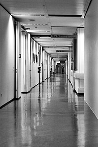 empty hallway thumbnail