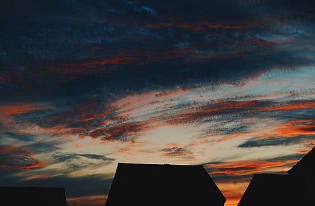 house under golden hour thumbnail