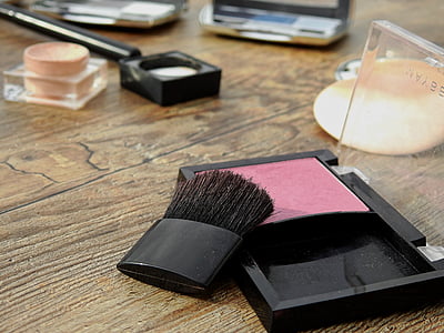 fubuki brush and pink pressed powder case thumbnail