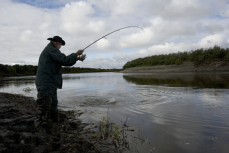 man fishing thumbnail