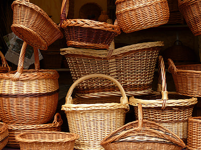 brown wicker basket lot thumbnail