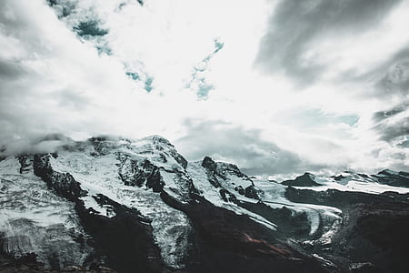 mountains covered with snow thumbnail