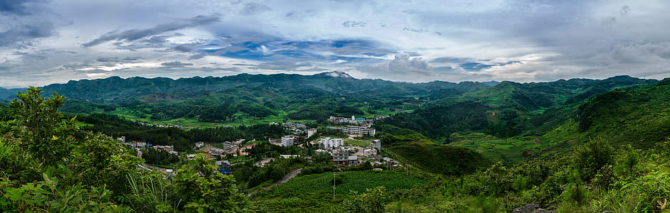 landscape photography of palace thumbnail