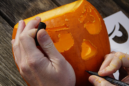 person making Jack-o'-lantern thumbnail