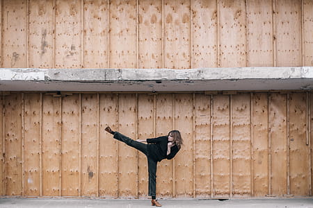 Woman Kicking Photo thumbnail