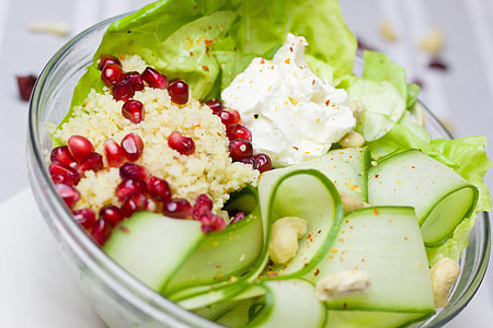 Healthy bowl of salad thumbnail