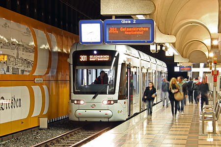 silver train thumbnail
