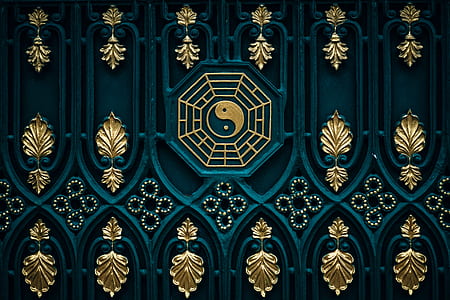 green and gold Yin and Yang logo thumbnail