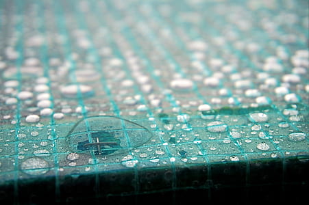 Green Tiles With Waterdrops thumbnail