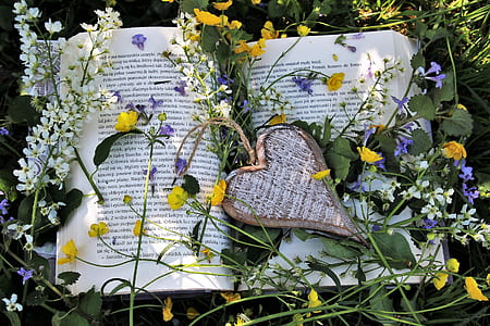 heart hanging decor surrounded white yellow flowers thumbnail