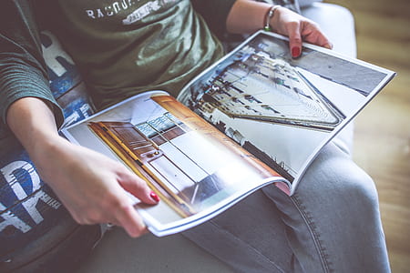 Magazine in the hands thumbnail