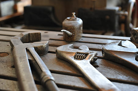 three gray adjustable wrenches thumbnail