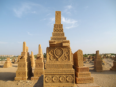 Chaukundi Tombs in Karachi, Pakistan thumbnail