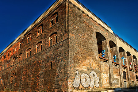 brown building ahead thumbnail