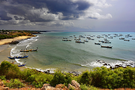 group of boat on body of water thumbnail