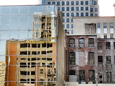 Buildings in Downtown Cincinnati, Ohio thumbnail