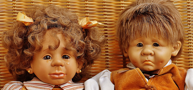 two porcelain dolls crying thumbnail