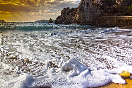 beach wave crashing on sand thumbnail